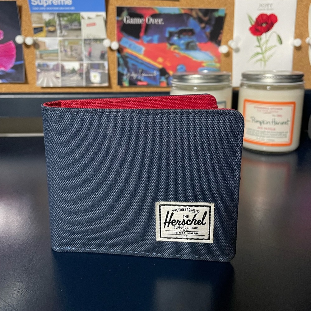 Hershel wallet